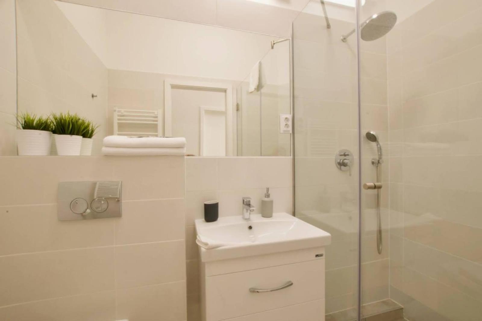 Apartment Klauzal Garden City Studio K21